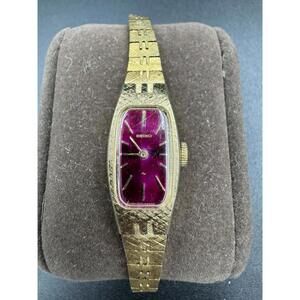 Vintage Seiko Ladies Automatic Ruby Red / Pink Dial 17 Jewels Gold Tone Watch VG